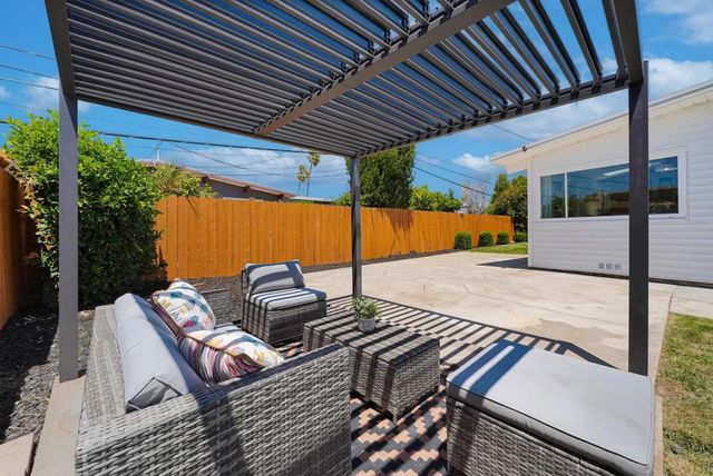 2053 Harding Avenue, San Mateo, CA 94403