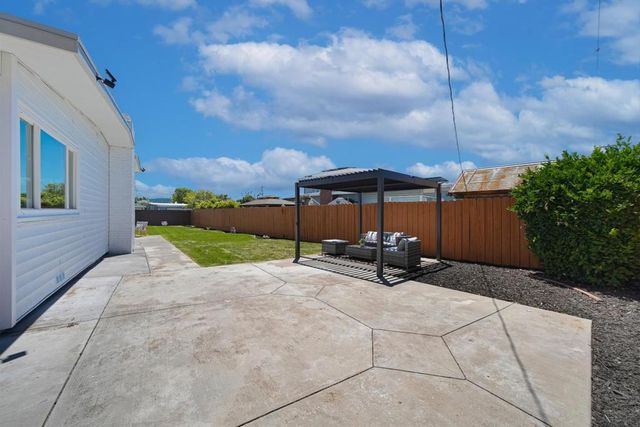 2053 Harding Avenue, San Mateo, CA 94403