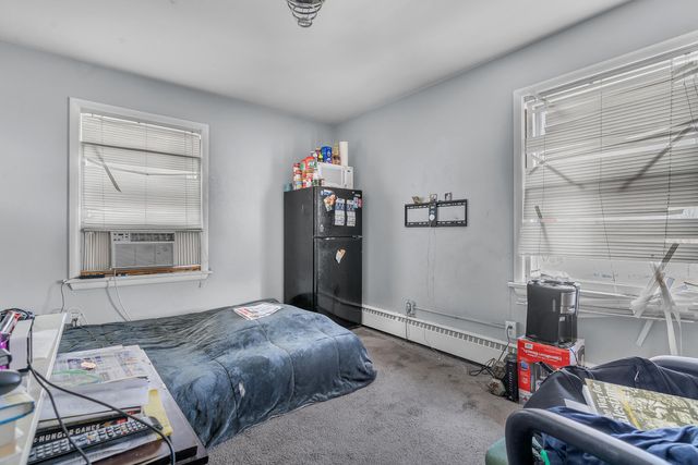 182 W North Street, Crown Point, IN 46307