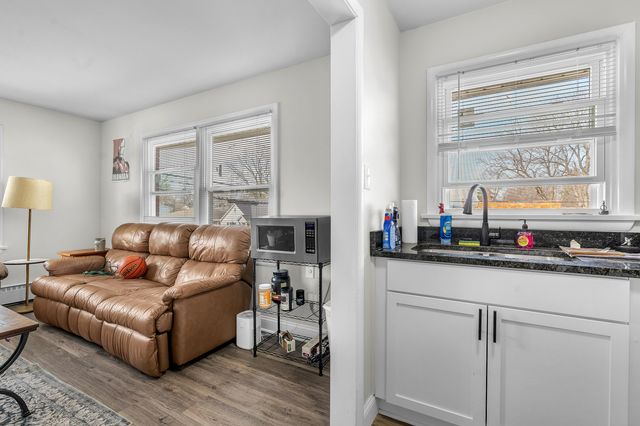 182 W North Street, Crown Point, IN 46307