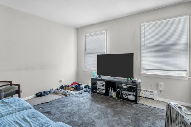 182 W North Street, Crown Point, IN 46307