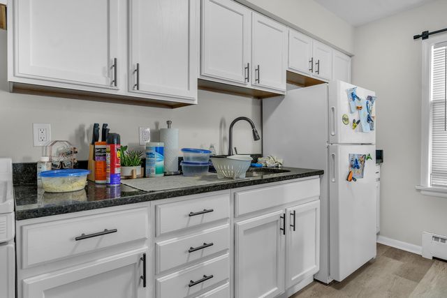 182 W North Street, Crown Point, IN 46307