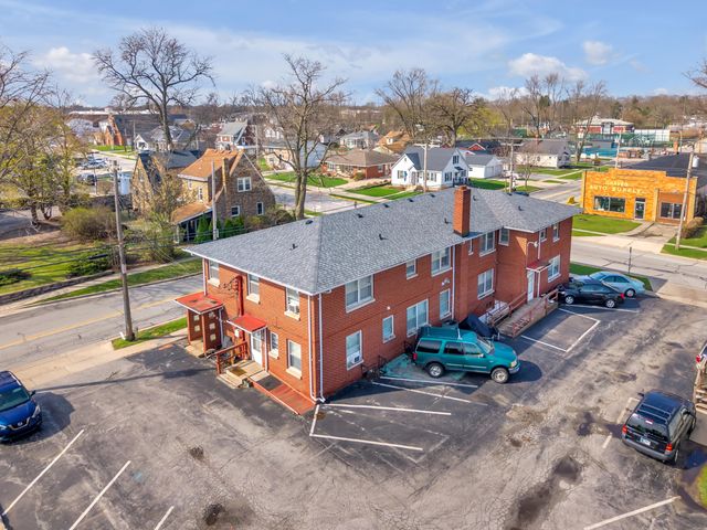 182 W North Street, Crown Point, IN 46307