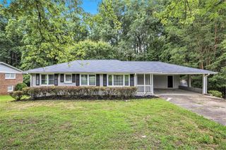 637 CARLOUETTA SW Road, Mableton, GA 30126
