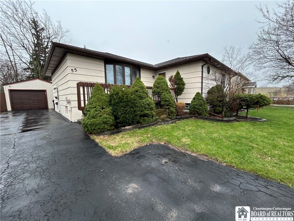 55 Lynbrook Drive, Tonawanda, NY 14150