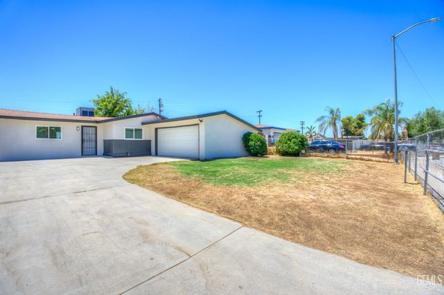 6617 Dorva Avenue, Bakersfield, CA 93306