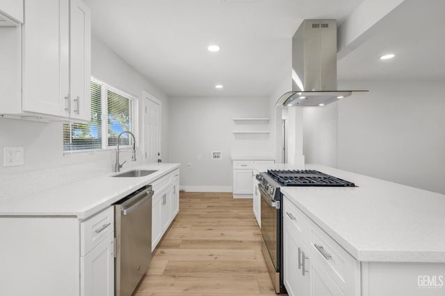 6617 Dorva Avenue, Bakersfield, CA 93306