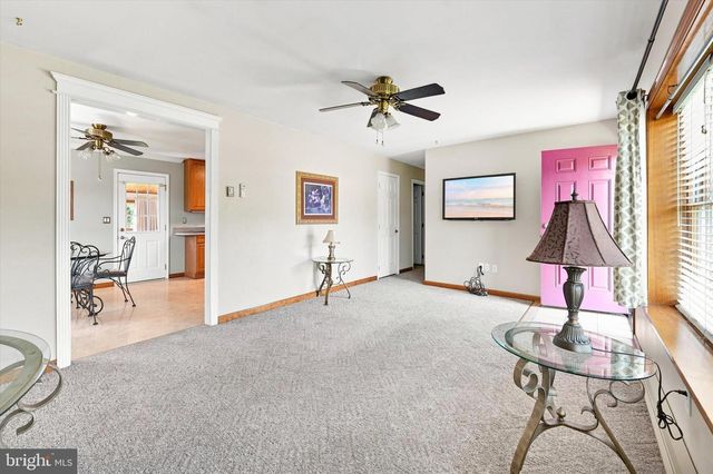 1113 S DUPONT HWY, New Castle, DE 19720