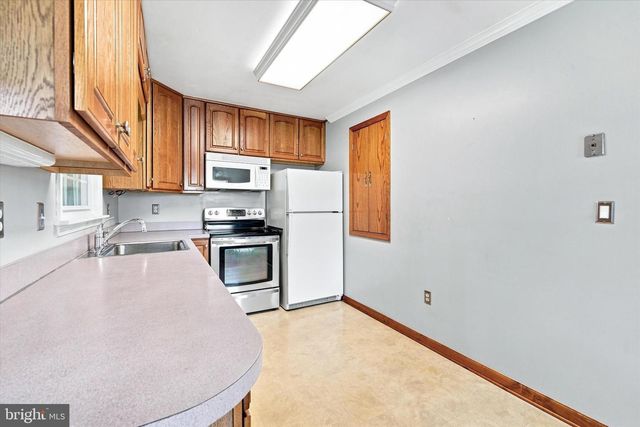 1113 S DUPONT HWY, New Castle, DE 19720
