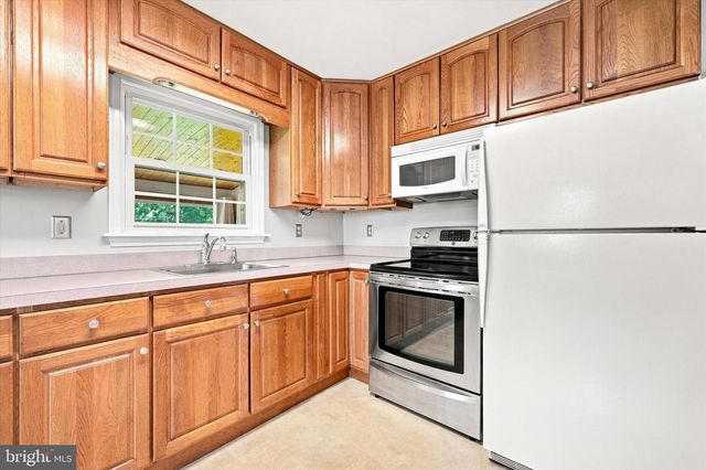 1113 S DUPONT HWY, New Castle, DE 19720