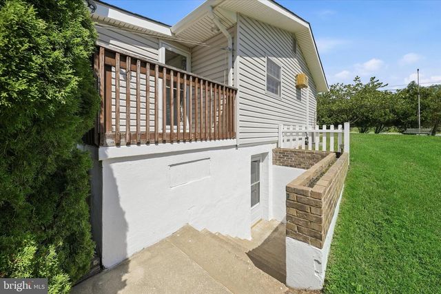 1113 S DUPONT HWY, New Castle, DE 19720