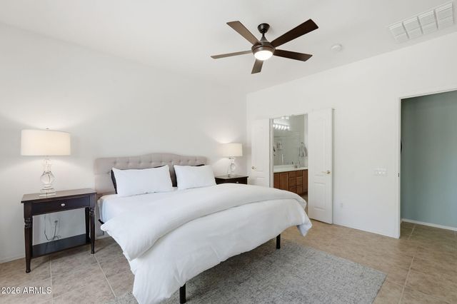 10746 E LAZY DOC Court, Gold Canyon, AZ 85118