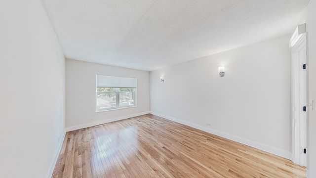 4750 N ELSTON Avenue 201D, Chicago, IL 60630
