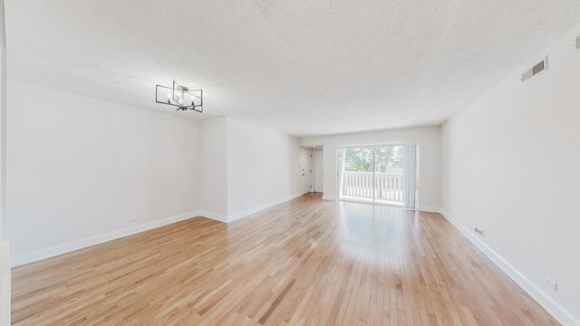 4750 N ELSTON Avenue 201D, Chicago, IL 60630