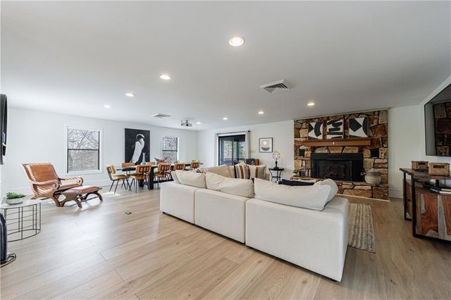 2316 Mountain Crest Place, Gainesville, GA 30501