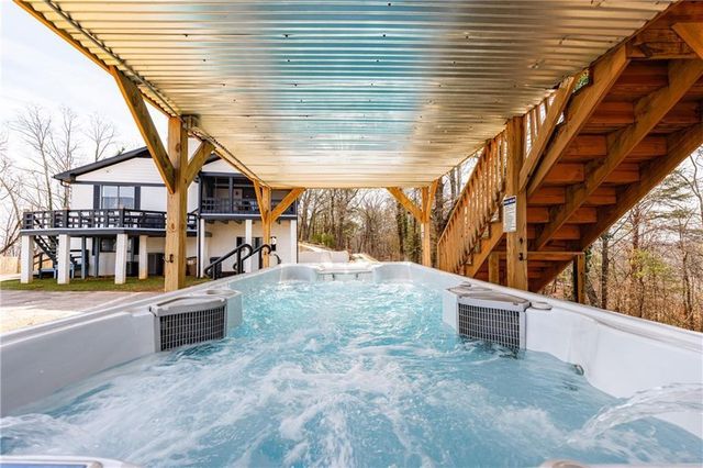 2316 Mountain Crest Place, Gainesville, GA 30501