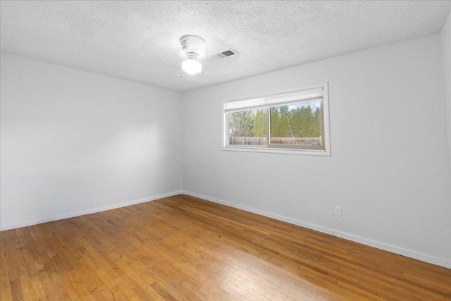 209 Corcoran Lane, Central Point, OR 97502