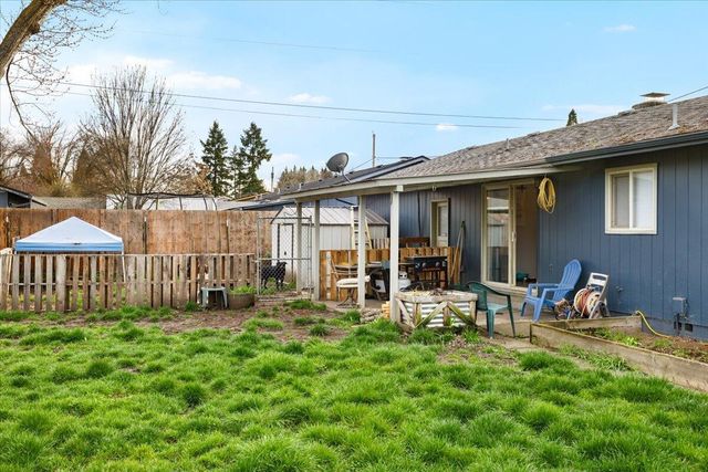 209 Corcoran Lane, Central Point, OR 97502