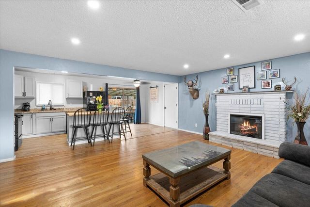 209 Corcoran Lane, Central Point, OR 97502