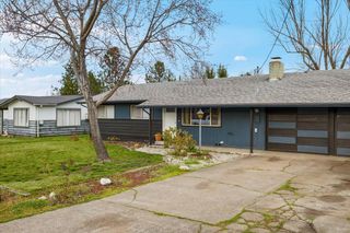 209 Corcoran Lane, Central Point, OR 97502