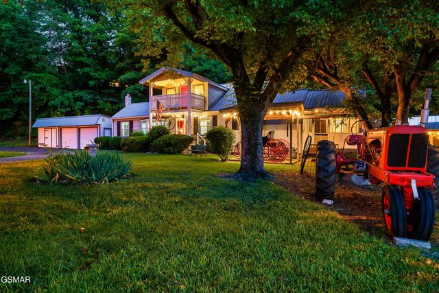 506 & 504 Pine Mountain Road, Pigeon Forge, TN 37863