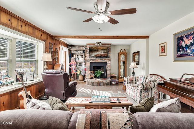 506 & 504 Pine Mountain Road, Pigeon Forge, TN 37863