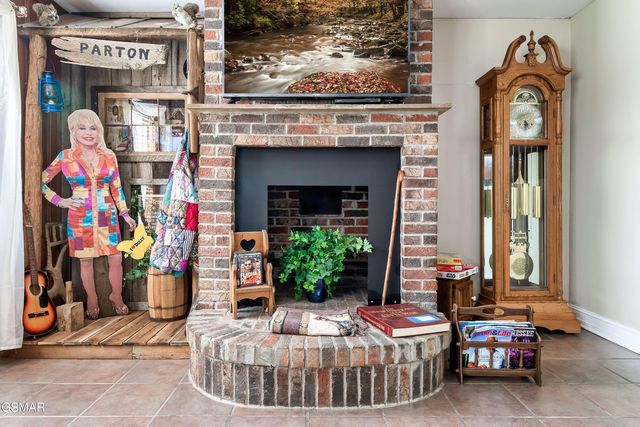 506 & 504 Pine Mountain Road, Pigeon Forge, TN 37863