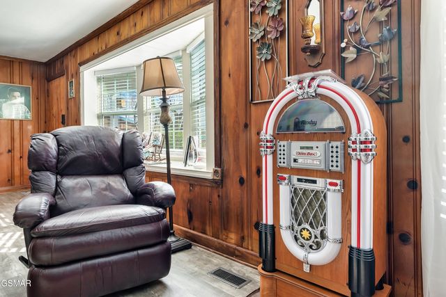 506 & 504 Pine Mountain Road, Pigeon Forge, TN 37863