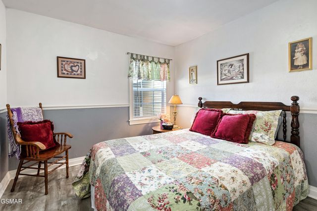 506 & 504 Pine Mountain Road, Pigeon Forge, TN 37863