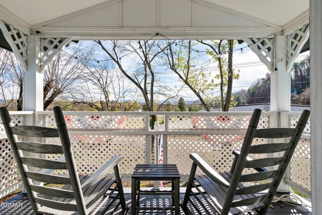 506 & 504 Pine Mountain Road, Pigeon Forge, TN 37863