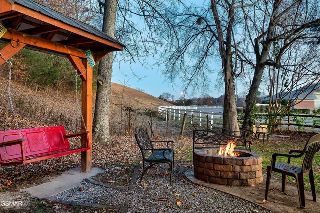 506 & 504 Pine Mountain Road, Pigeon Forge, TN 37863