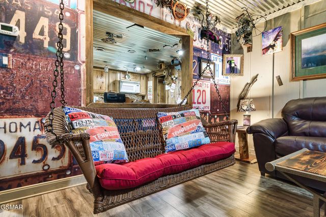 506 & 504 Pine Mountain Road, Pigeon Forge, TN 37863