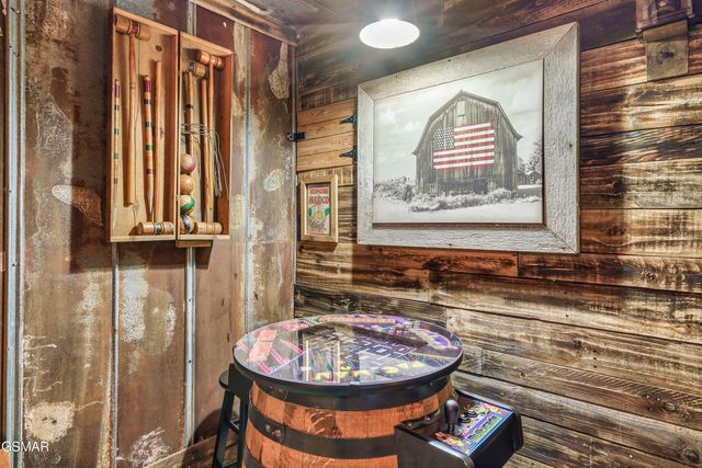 506 & 504 Pine Mountain Road, Pigeon Forge, TN 37863