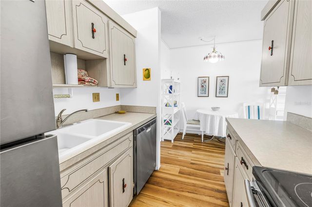 7401 BAY ISLAND DRIVE S 328, South Pasadena, FL 33707