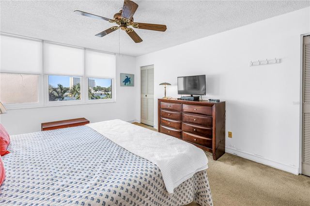 7401 BAY ISLAND DRIVE S 328, South Pasadena, FL 33707