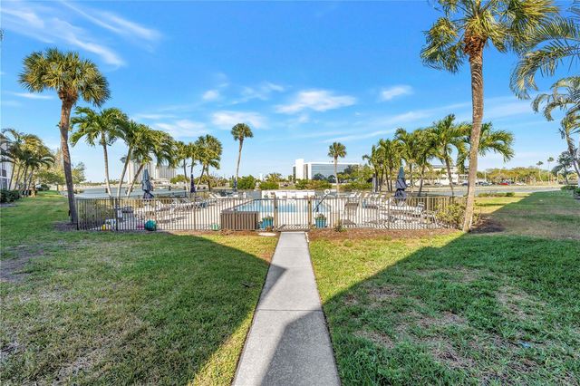 7401 BAY ISLAND DRIVE S 328, South Pasadena, FL 33707