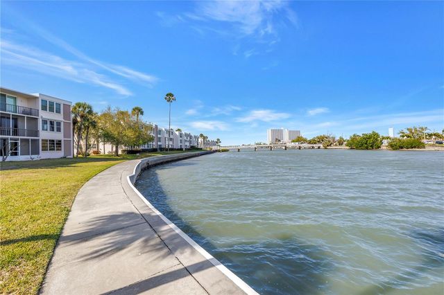 7401 BAY ISLAND DRIVE S 328, South Pasadena, FL 33707