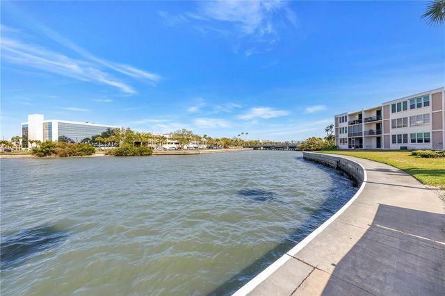 7401 BAY ISLAND DRIVE S 328, South Pasadena, FL 33707