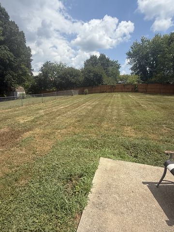 963 Hot Shot Dr, Clarksville, TN 37042