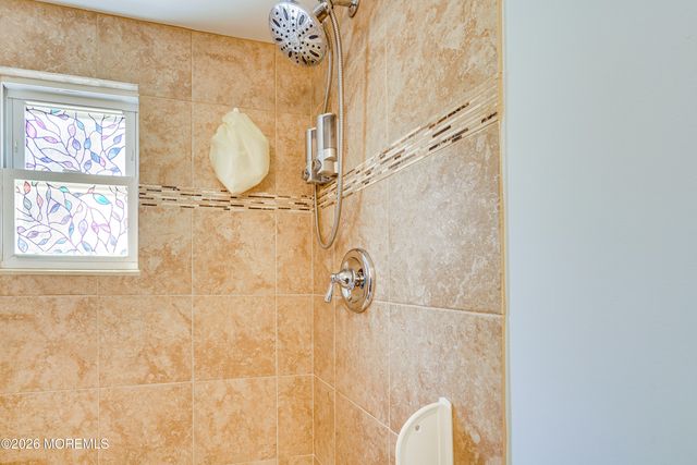 17 Walters Street, Keansburg, NJ 07734