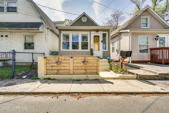 17 Walters Street, Keansburg, NJ 07734