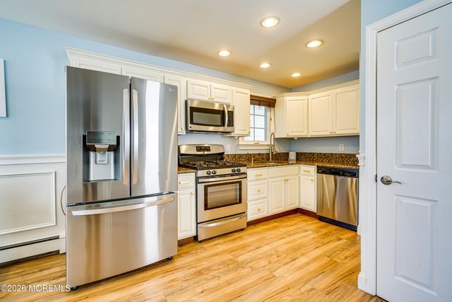 17 Walters Street, Keansburg, NJ 07734