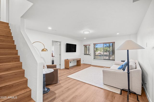 6024 E MOUNTAIN OAKS Drive, Flagstaff, AZ 86004