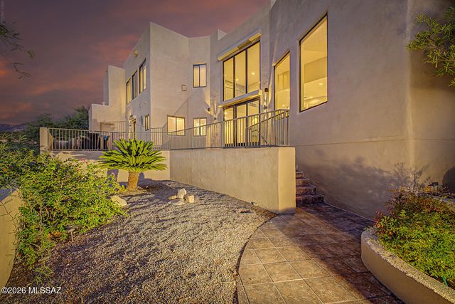 1751 E Buck Ridge Place, Tucson, AZ 85737