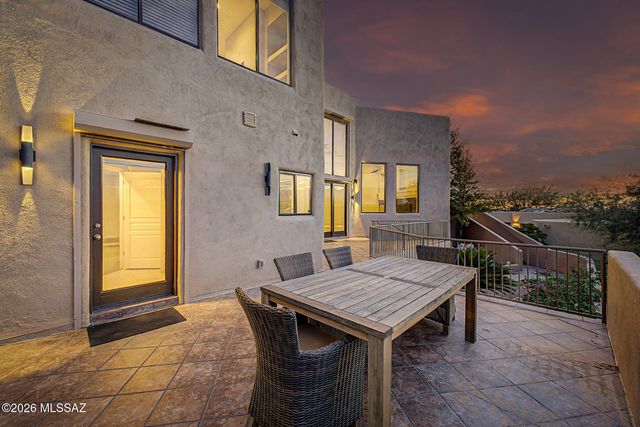 1751 E Buck Ridge Place, Tucson, AZ 85737