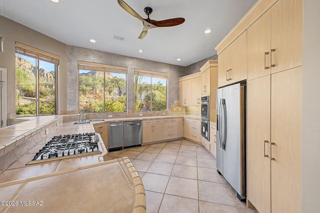 1751 E Buck Ridge Place, Tucson, AZ 85737
