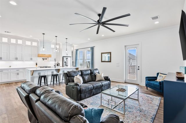 2301 Trinidad Drive, Crystal Beach, TX 77650