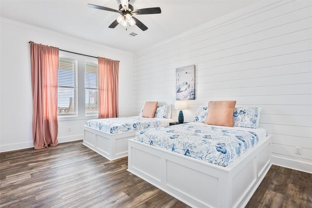 2301 Trinidad Drive, Crystal Beach, TX 77650