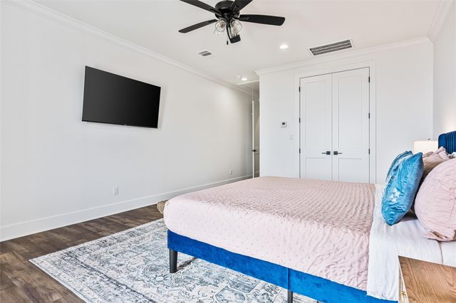 2301 Trinidad Drive, Crystal Beach, TX 77650