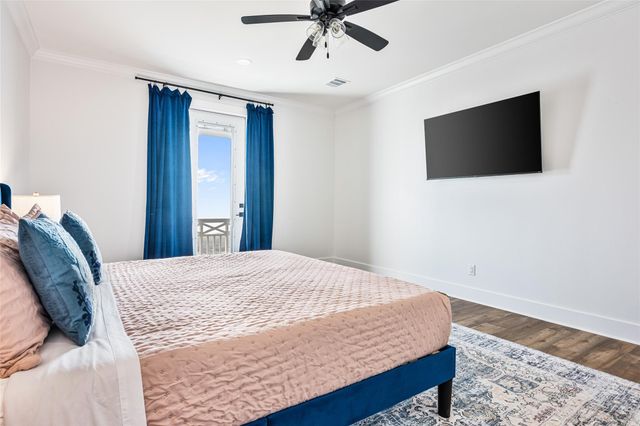 2301 Trinidad Drive, Crystal Beach, TX 77650